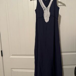 Elegant Blue and White Embellished Maxi Dress with V-neck for Cocktail